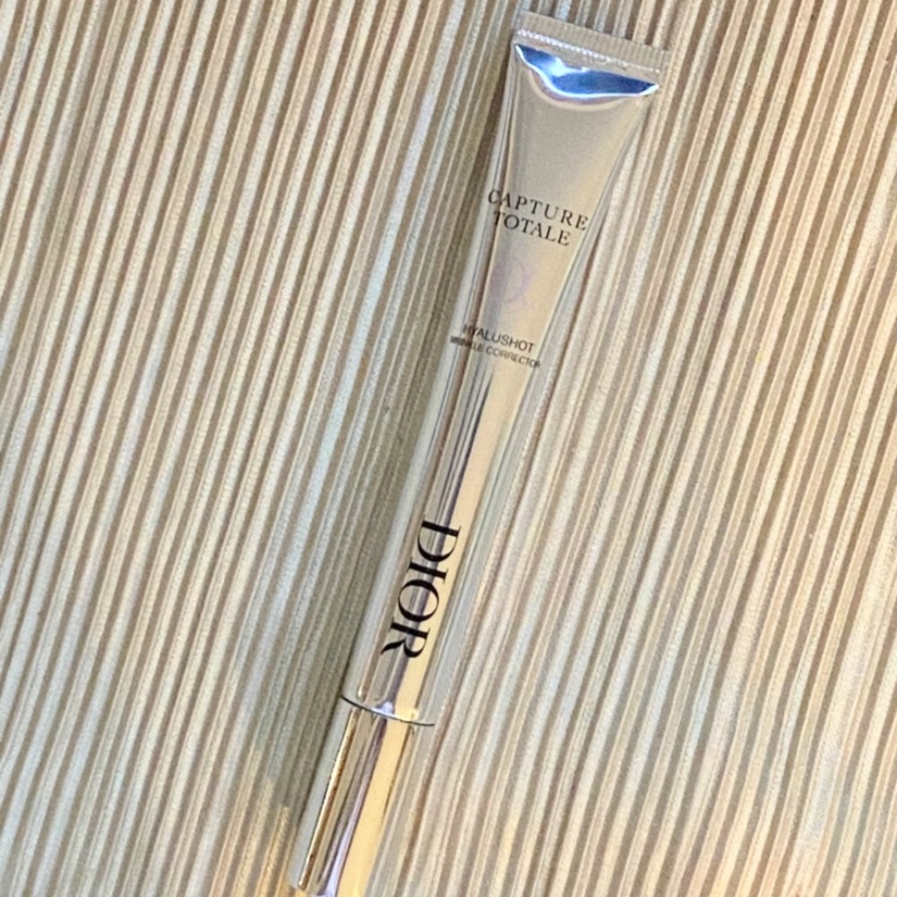 Dior Capture Totale Hyalushot Corrector 0.5oz / 15ml full size